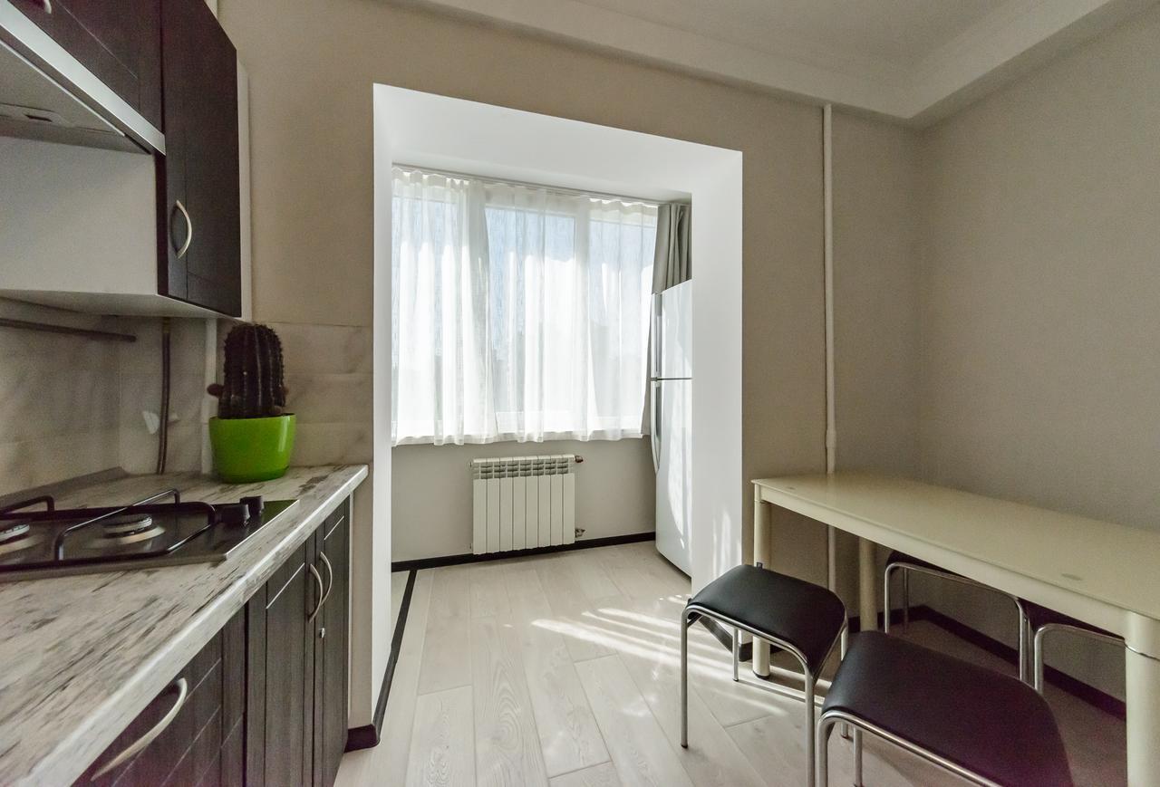 Artal Apartment On Iordanskaya 22 Kiev Eksteriør billede