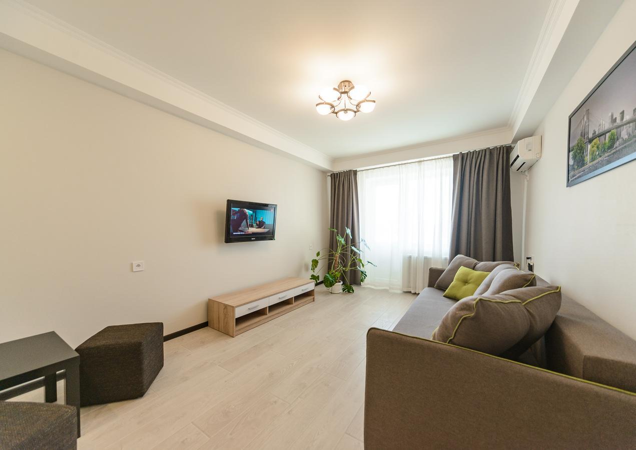 Artal Apartment On Iordanskaya 22 Kiev Eksteriør billede