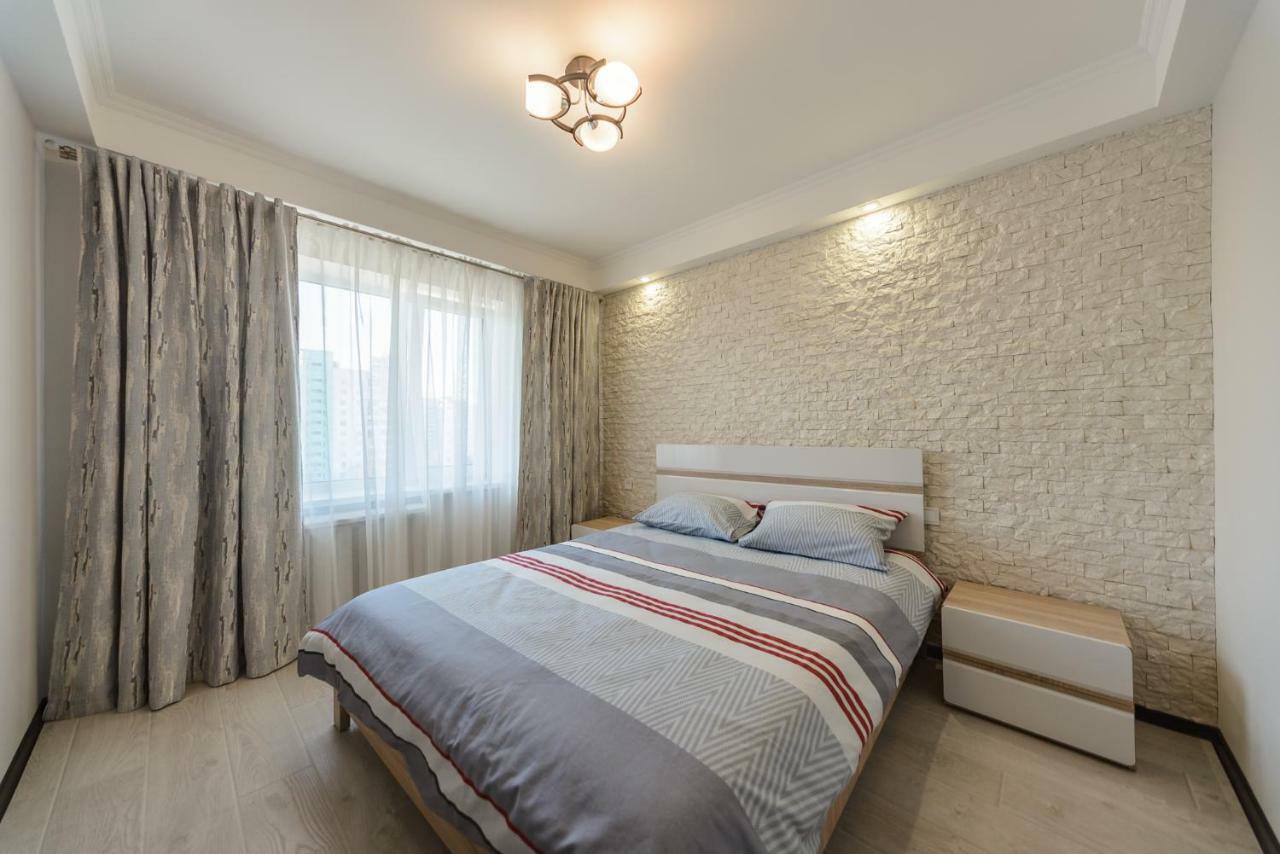 Artal Apartment On Iordanskaya 22 Kiev Eksteriør billede
